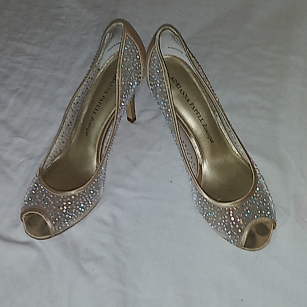 Adrianna Papell Boutique rhinestone 8M high heels.